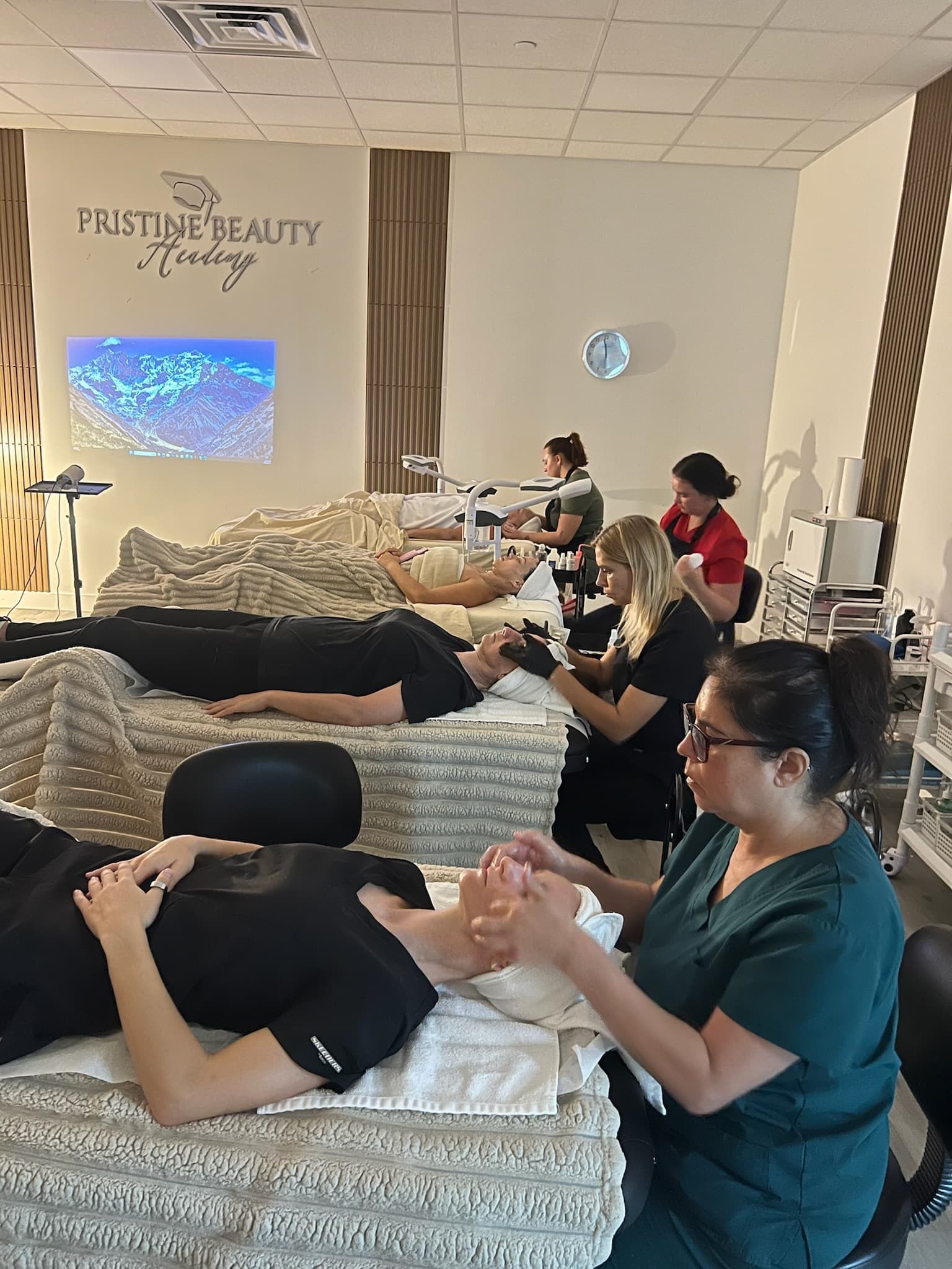 Facial Skincare Specialist