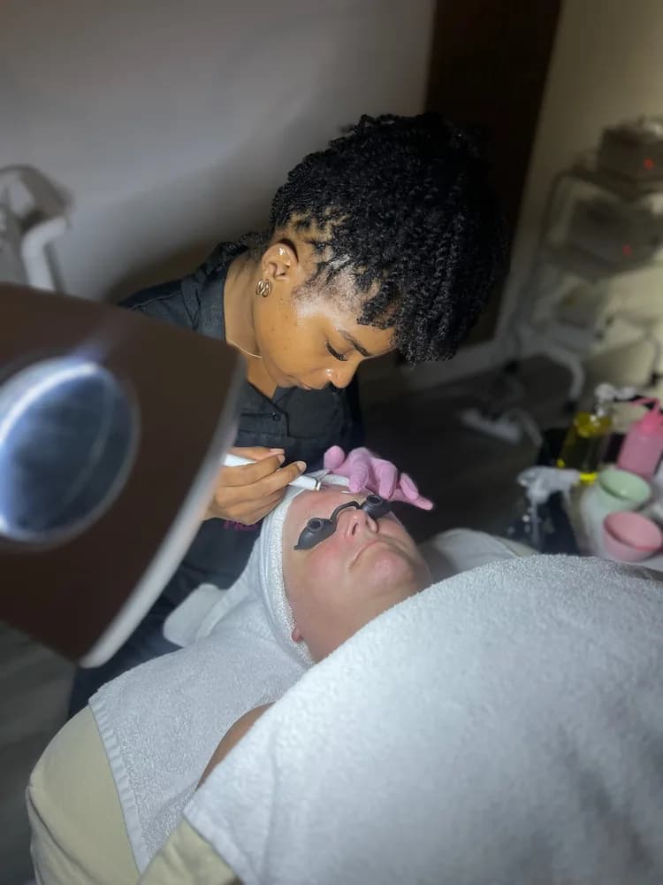 Calm facial treatment in progress